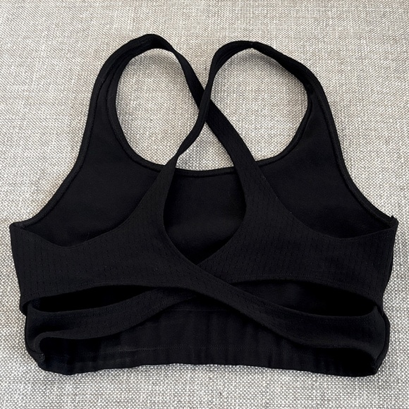 PINK Victoria's Secret Black Sports Bra - Picture 2 of 7